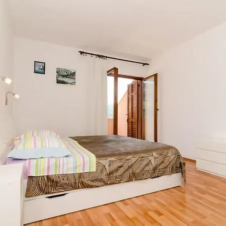 Apartment Bezek - With Sea View *